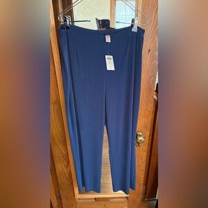 Chico's Easywear Sapphire Smoke NWT Pants. Flattering NWT. Size 3 short